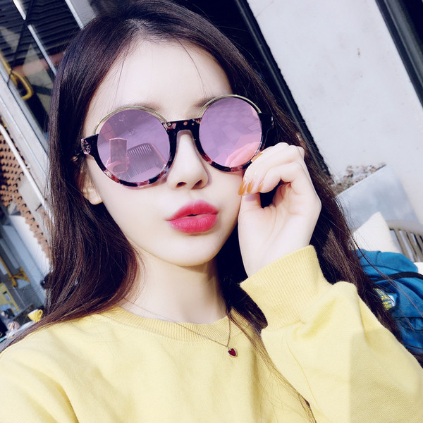 Ενδιαφέρουσες κυρίες γυαλιά ηλίου με προστασία UV