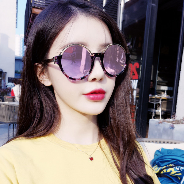 Ενδιαφέρουσες κυρίες γυαλιά ηλίου με προστασία UV