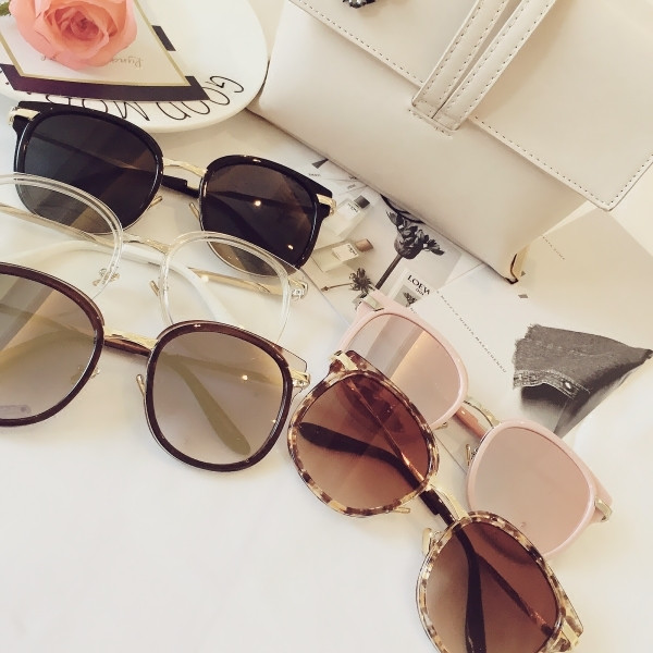 Κομψό κυρίες γυαλιά ηλίου - διαφορετικά μοντέλα