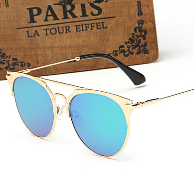 Πολύ μοντέρνο unisex γυαλιά ηλίου με προστασία UV