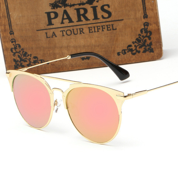 Πολύ μοντέρνο unisex γυαλιά ηλίου με προστασία UV