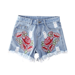 Μοναδικά Κυρίες σύντομη παντελόνι τζιν με τριαντάφυλλα απλικέ