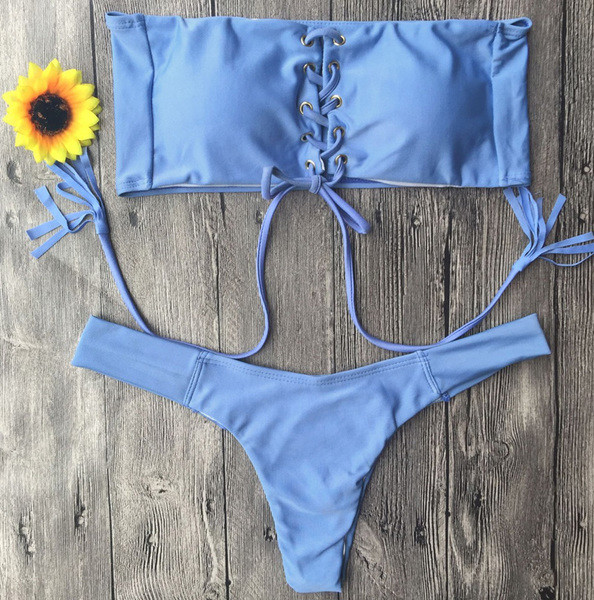 Μαγιό όμορφες κυρίες