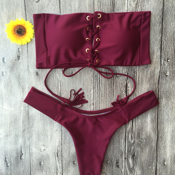 Μαγιό όμορφες κυρίες