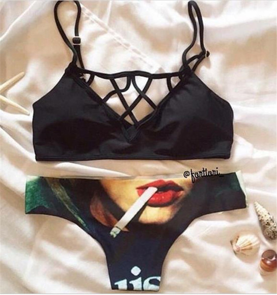 Μαγιό 2 μέρη με ενδιαφέρον σφραγίδα