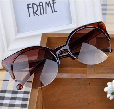 Εκλεπτυσμένο μοντέλο κυρίες γυαλιά ηλίου - 4 διαφορετικά χρώματα