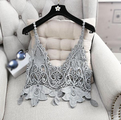 οροφή της δεξαμενής Μοναδικό κυρίες, με διάτρητη δαντέλα