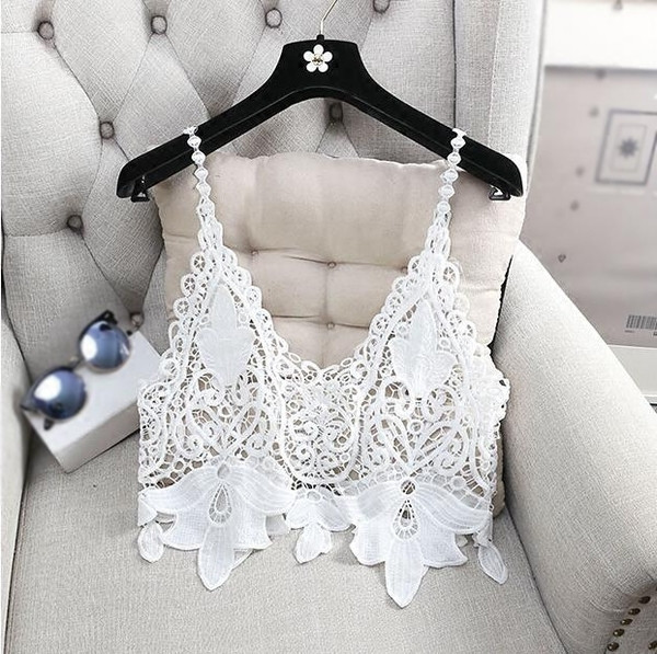 οροφή της δεξαμενής Μοναδικό κυρίες, με διάτρητη δαντέλα