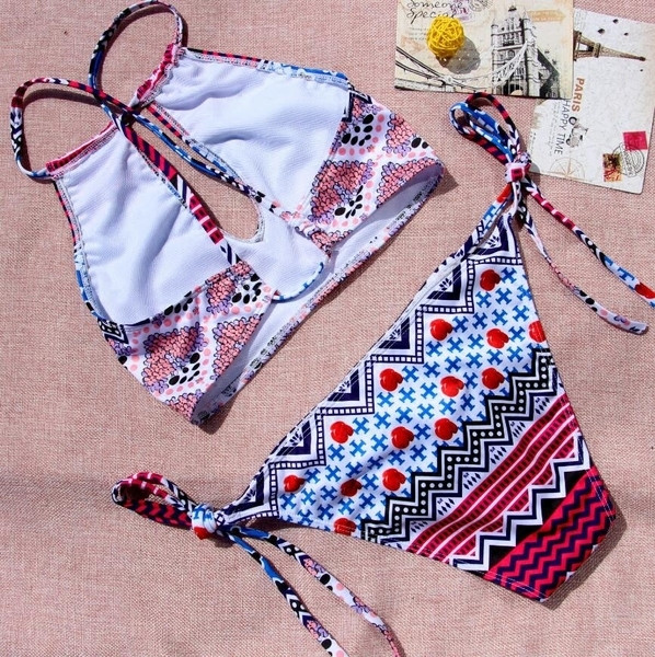 Νέο μοντέλο για τις γυναίκες ριγέ μαγιό