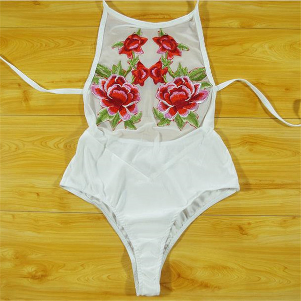 Γενικευμένη μαγιό με ανοιχτή πλάτη και κεντήματα