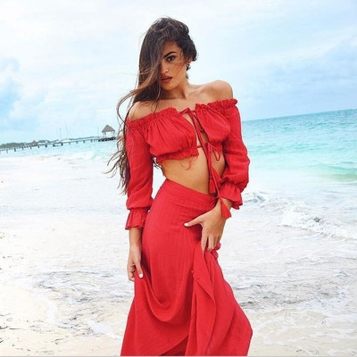 Μεγάλη κυρίες καλοκαίρι που σε φωτεινά χρώματα