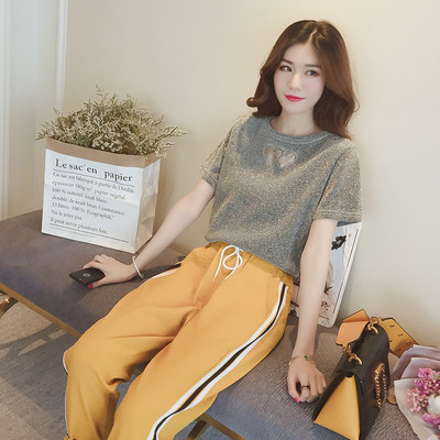 Φρέσκα κυρίες βελούδο μπροκάρ T-shirt με κοντά μανίκια