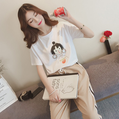 Οι γυναίκες καθημερινά πουκάμισο με κοντά μανίκια και μια απεικόνιση σε διάφορα χρώματα