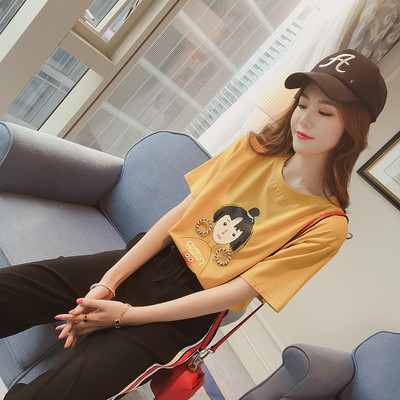 Οι γυναίκες καθημερινά πουκάμισο με κοντά μανίκια και μια απεικόνιση σε διάφορα χρώματα