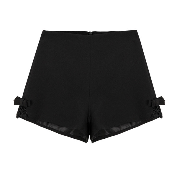 Οι γυναίκες σύντομο περιστασιακή παντελόνι σε μαύρο και άσπρο