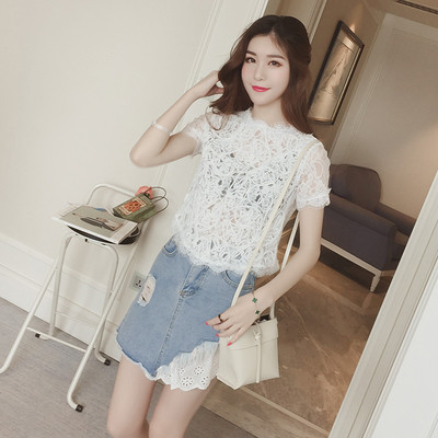 Μεγάλη κυρίες δαντέλα μπλούζα με μακριά μανίκια και πίσω φερμουάρ