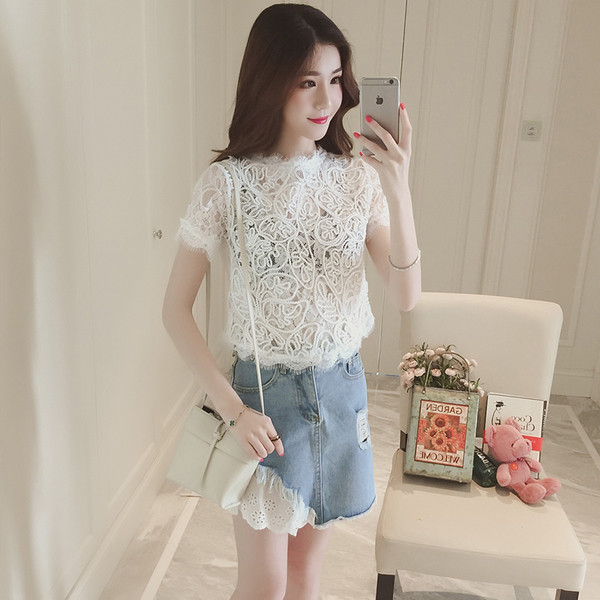 Μεγάλη κυρίες δαντέλα μπλούζα με μακριά μανίκια και πίσω φερμουάρ