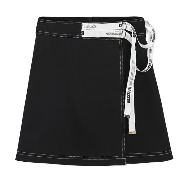 Sport-κομψές κυρίες καθημερινά φούστα σε μαύρο και άσπρο