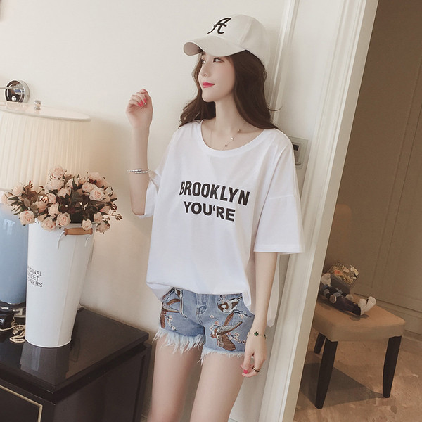 Ευρεία περιστασιακά κορυφές με πολύ ενδιαφέρουσα σύνδεση πίσω