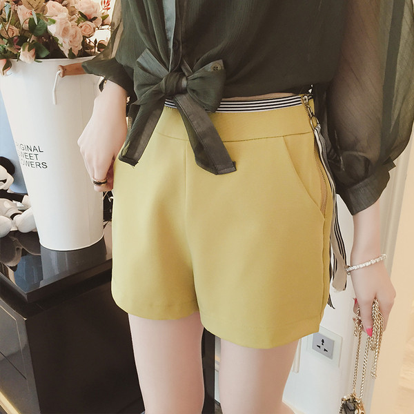 Οι γυναίκες κομψή περιστασιακή αθλητικά σορτς