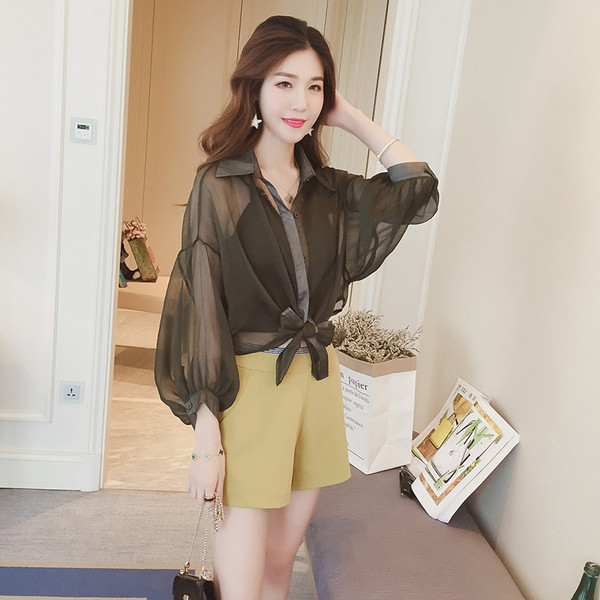 Οι γυναίκες κομψή περιστασιακή αθλητικά σορτς