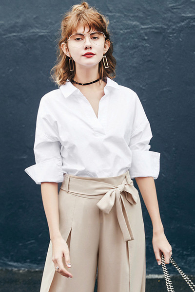 Μεγάλη γυναίκες καθημερινά πουκάμισο με μακριά μανίκια και V λαιμόκοψη