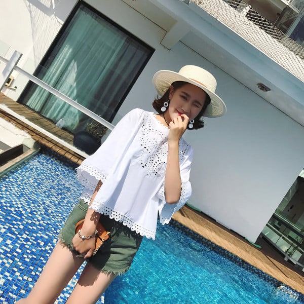 σορτς σκούρο πράσινο άνετα των γυναικών με κρόσσια