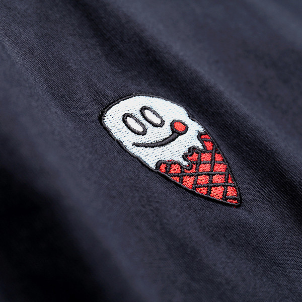 Ενδιαφέρουσες κυρίες μπλούζα με πολύ όμορφο μανσέτα με κορδέλα