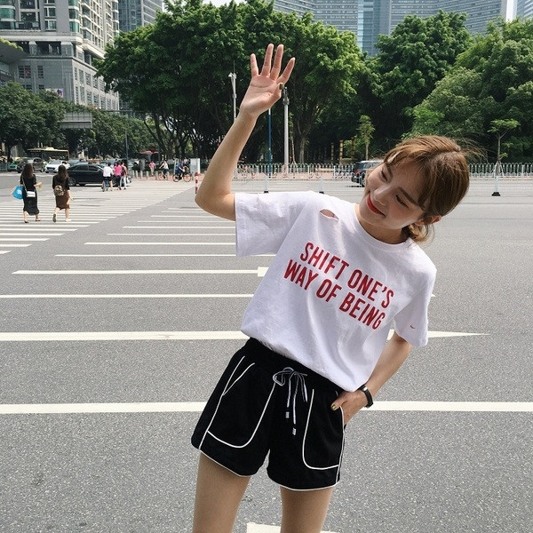 Οι γυναίκες σύντομο άθλημα shortichki