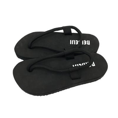 Дамски плажни чехли в три различни цвята на презрамките