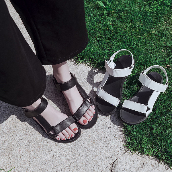 Ежедневни ниски сандалки с неплъзгаща се подметка в два цвята