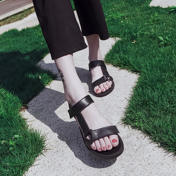 Ежедневни ниски сандалки с неплъзгаща се подметка в два цвята