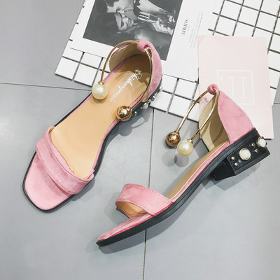 Αθλητικά κομψά γυναικεία παπούτσια με χαμηλό τακούνι και μεταλλική διακόσμιση