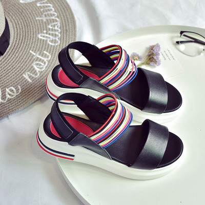 σανδάλια από πλαστικό εξαιρετικά άνετα κυρίες με τα πολύχρωμα λουριά σε μαύρο και άσπρο