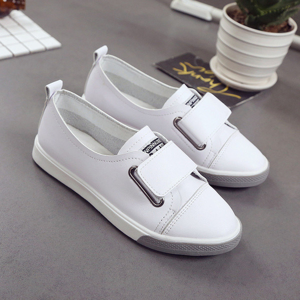 Καθημερινά χαμηλά γυναικεία παπούτσια 