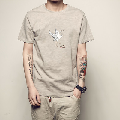 Свежа блузка с къс ръкав и апликация в пет различни цвята