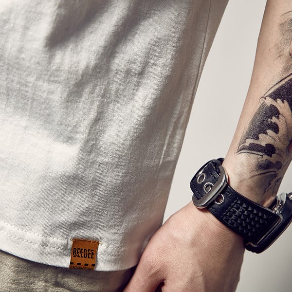 Αγόρι βαμβάκι μπλούζα με κοντά μανίκια και πολύχρωμο αφηρημένο απλικέ