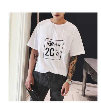 Τρέχουσα αρσενικό μεγάλη μπλούζα σε δύο χρώματα και πολύ ενδιαφέρουσες επιγραφές