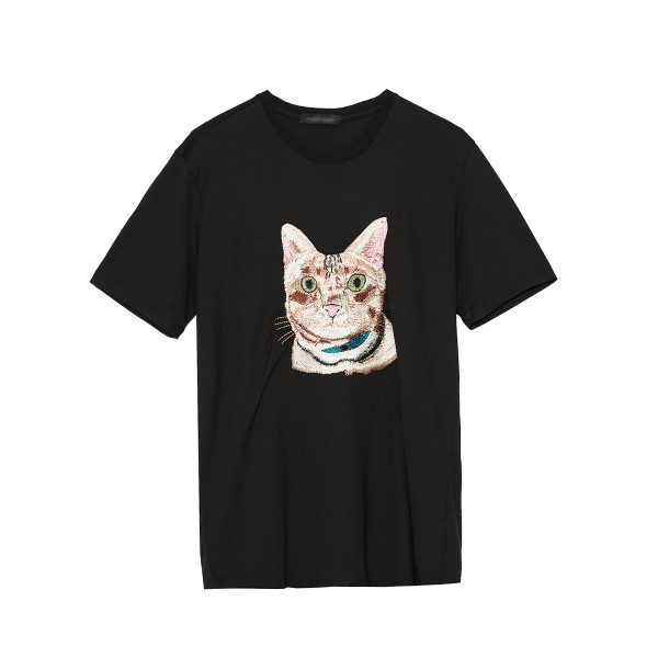 πουκάμισο Casual των ανδρών με ένα πολύ ενδιαφέρον και όμορφο κέντημα μιας γάτας