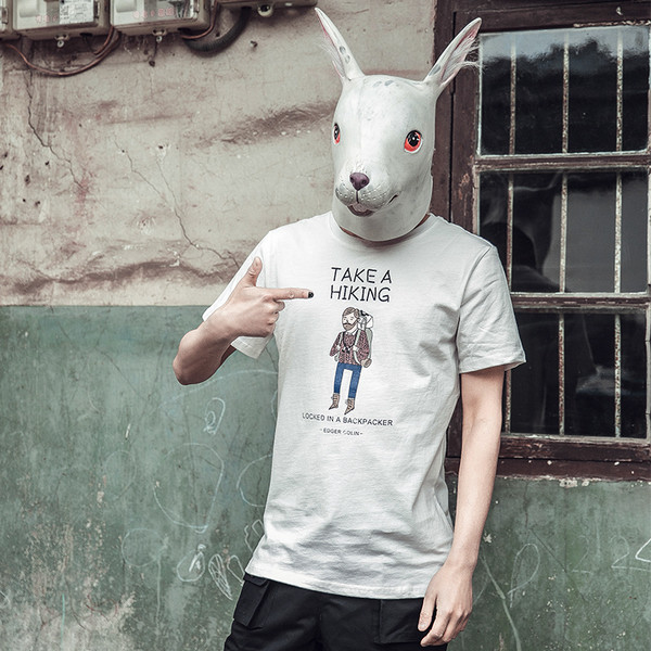 περιστασιακό πουκάμισο άνδρες με κοντά μανίκια και την επιγραφή «Πάρτε μια πεζοπορία»