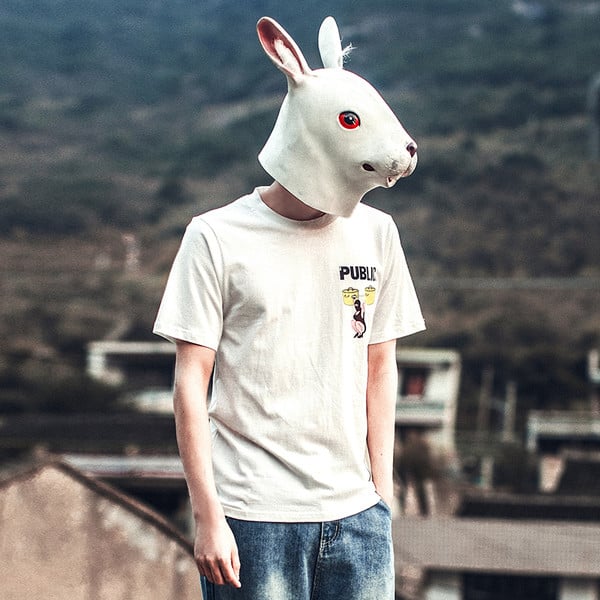 αντρικά πουκάμισα με κοντά μανίκια σε δύο διαφορετικά χρώματα και πολύ φρέσκο ​​aplikatsiyka