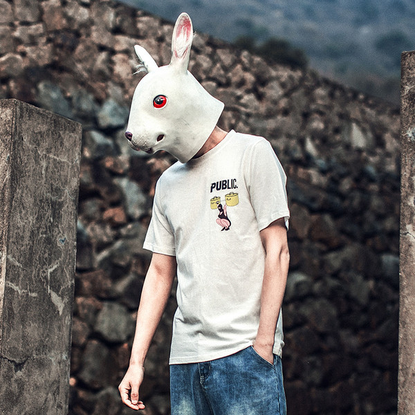 αντρικά πουκάμισα με κοντά μανίκια σε δύο διαφορετικά χρώματα και πολύ φρέσκο ​​aplikatsiyka