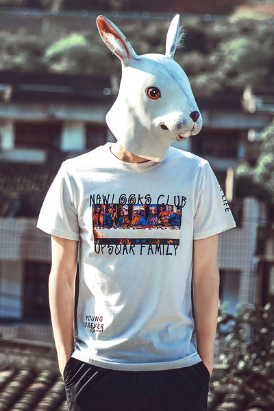 Σύγχρονη ανδρών βαμβακερό t-shirt με πολύχρωμα απλικέ - Μυστικός Δείπνος