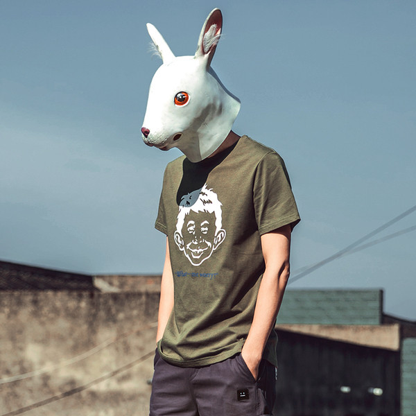 Φρέσκα μπλούζα με μια πολύ ενδιαφέρουσα και διασκεδαστική εφαρμογή σε τρία χρώματα