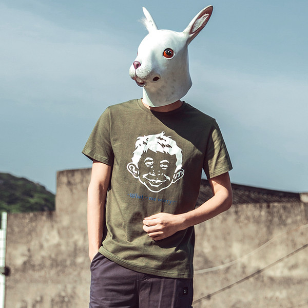 Φρέσκα μπλούζα με μια πολύ ενδιαφέρουσα και διασκεδαστική εφαρμογή σε τρία χρώματα