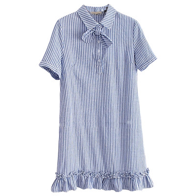 κομψό ριγέ φόρεμα γυναικών