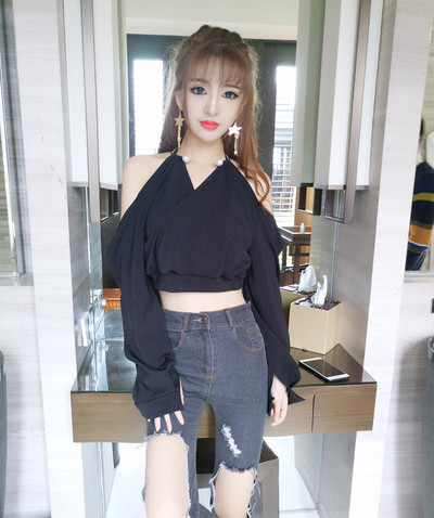 Дамска модерна блуза в два цвята с паднало рамо