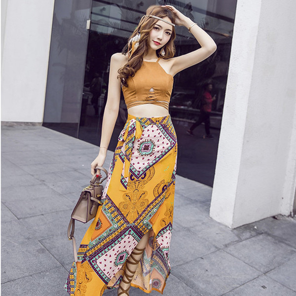 Актуален дамски комплект включващ топ и дълга пола