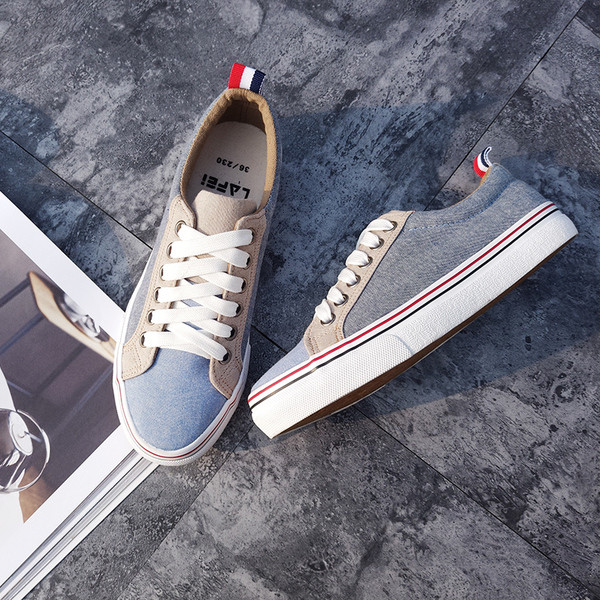 Много готини дамски кецове от плат 