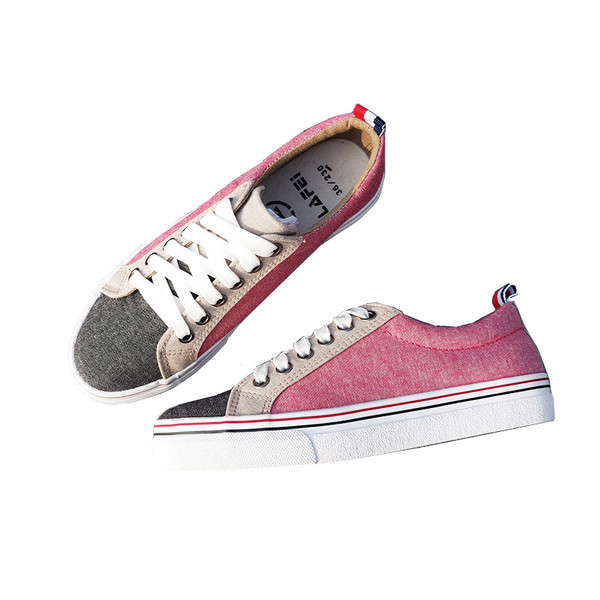 Много готини дамски кецове от плат 